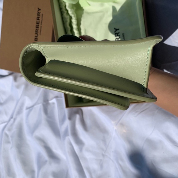 Burberry Leather Belted TB Bag - Picture 6 of 9